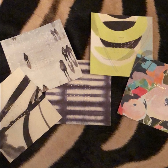 Minted 12 month 2019 Calendar with Wooden Stand - Picture 3 of 6